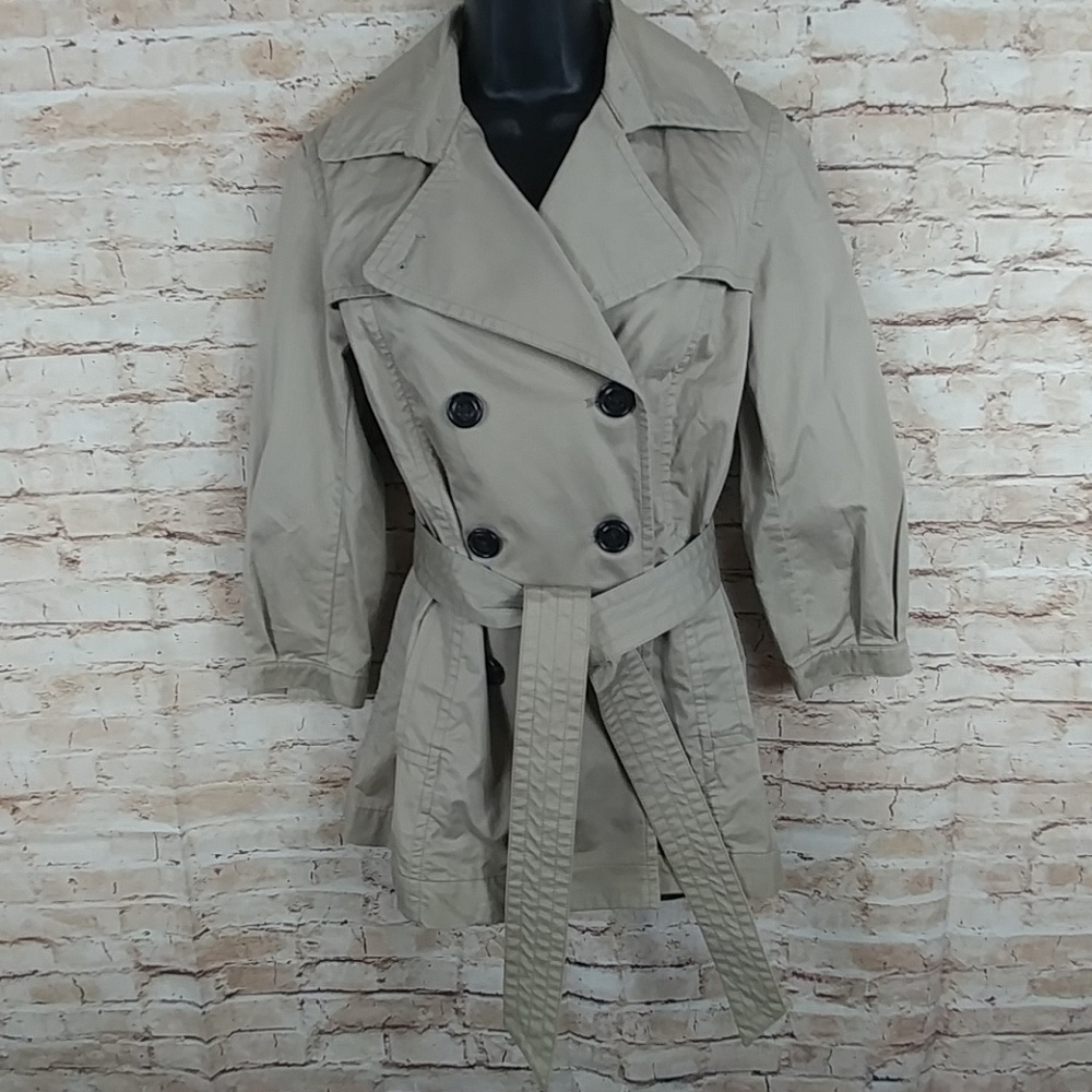 Gap lightweight short  trench coat size S